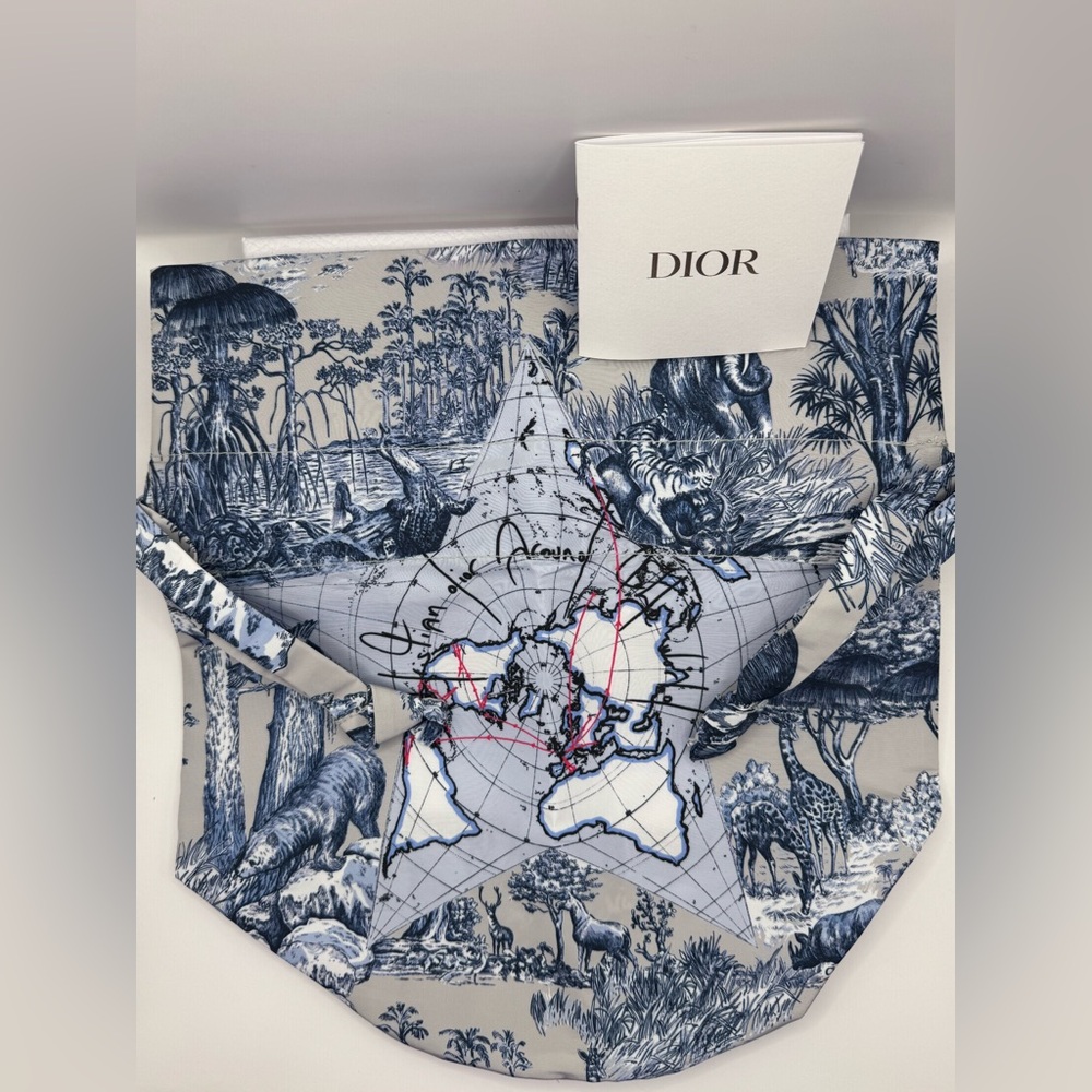 NIB Dior Beauty Around The World Drawstring Pouch VIP Gift GWP